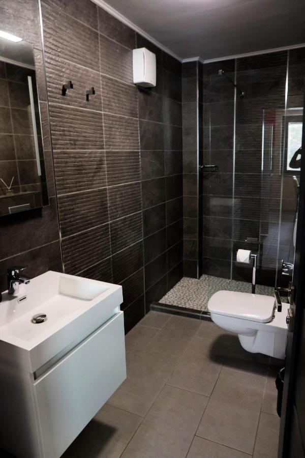Hr Apartmanhaz Eger Zewnętrze zdjęcie