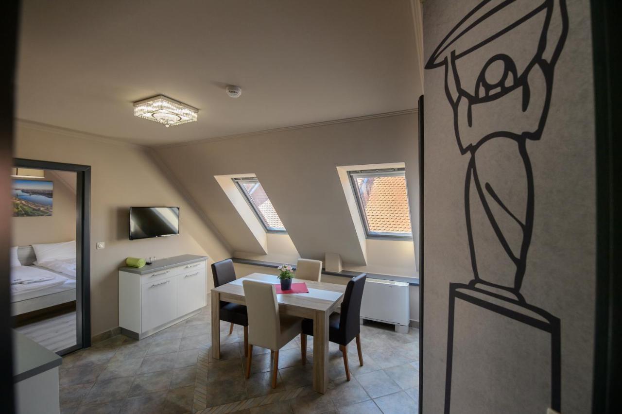 Hr Apartmanhaz Eger Zewnętrze zdjęcie
