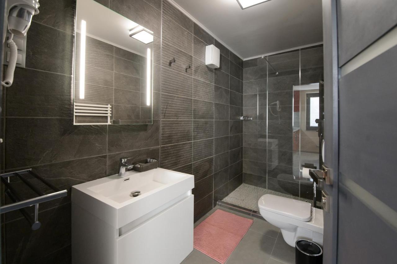 Hr Apartmanhaz Eger Zewnętrze zdjęcie