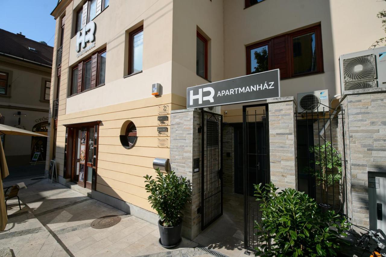 Hr Apartmanhaz Eger Zewnętrze zdjęcie