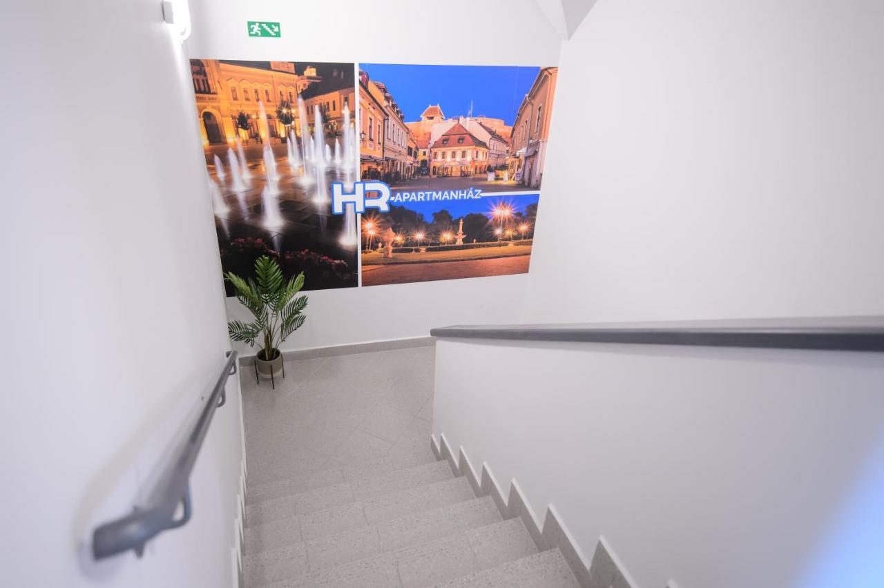 Hr Apartmanhaz Eger Zewnętrze zdjęcie